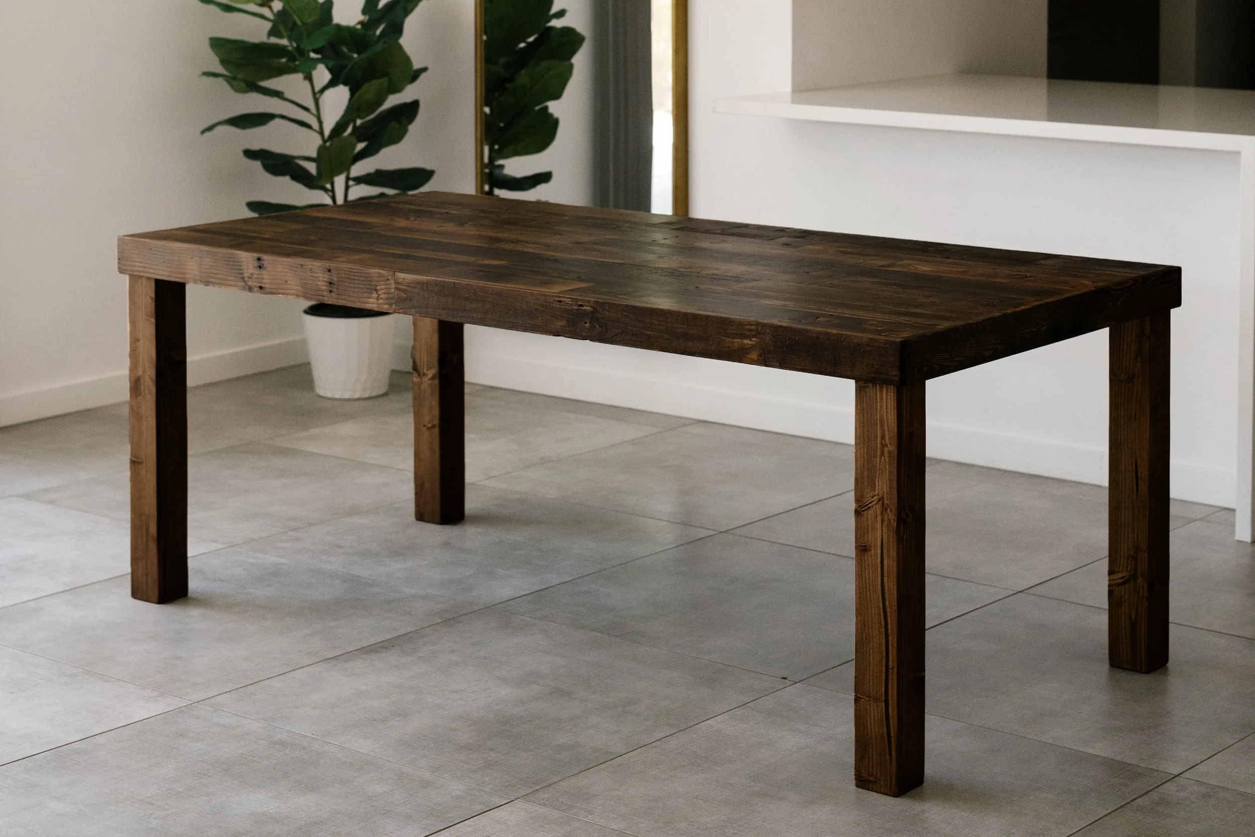 Restaurant & Bar Tables for Hospitality